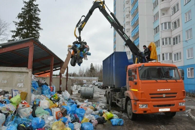 Вывоз бытового мусора в Устях-Джегуте с погрузкой в октябре