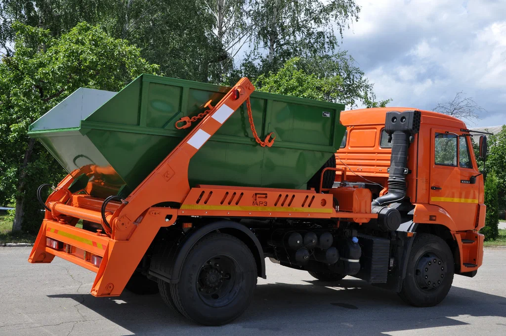 Заказ бункеровоза для вывоза мусора и отходов в Устях-Джегуте в октябре