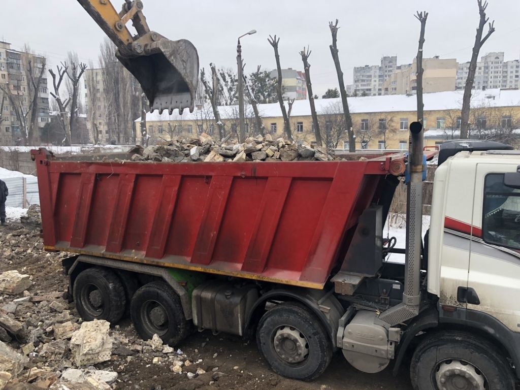 Вывоз мусора Камазом в Устях-Джегуте в октябре
