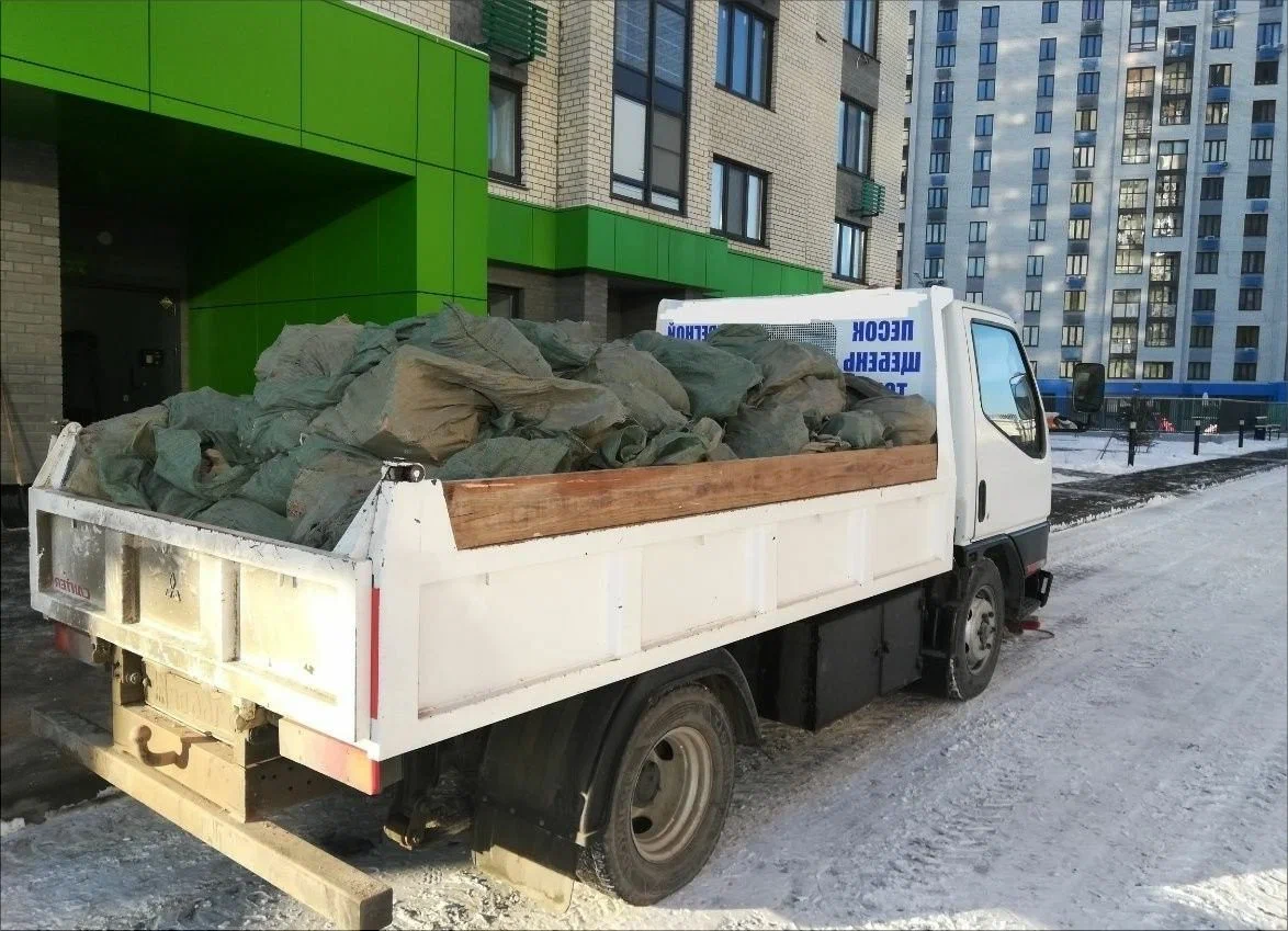 Вывоз мусора грузовым фургоном 3 тонны в Устях-Джегуте — цена от 1367 руб., ПроМусор
