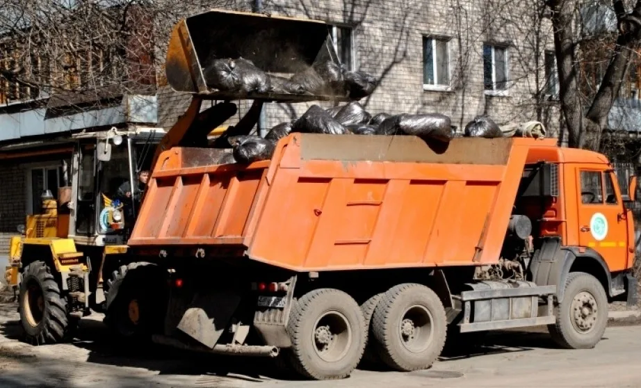 Вывоз мусора грузовым фургоном 5 тонн в Устях-Джегуте – ПроМусор, аренда, цена от 1569 руб