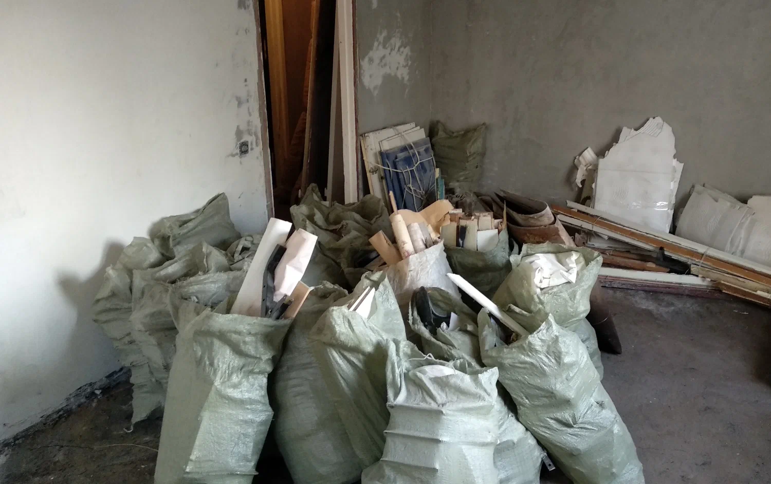 Уборка строительного мусора с вывозом и утилизацией в Устях-Джегуте в октябре