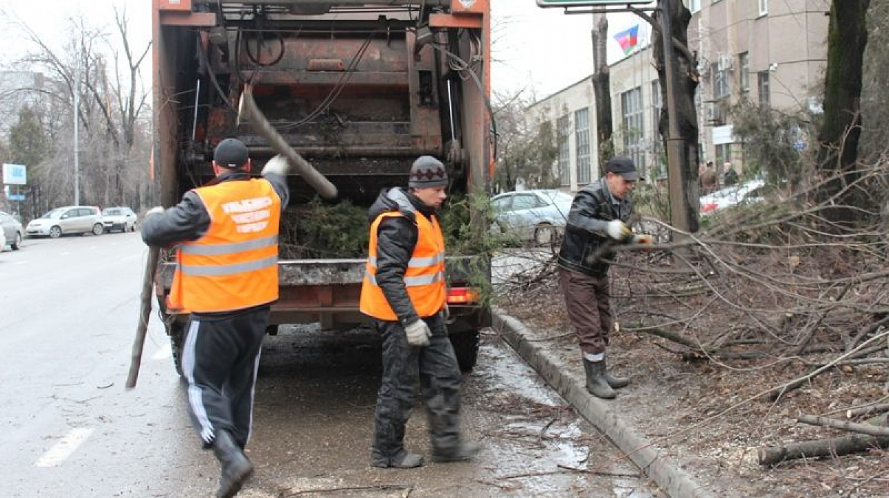 Уборка после стихийного бедствия в Устях-Джегуте от 2885 руб